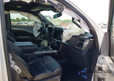 2022 Ford F-150 Platinum z USA, uszkodzony, nr VIN 1FTFW1E89NFB71217